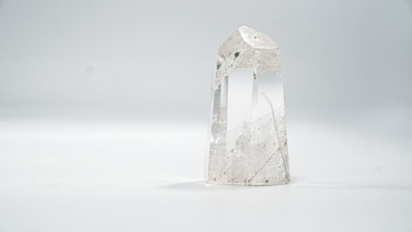 Polished Clear Quartz Generator From Brazil Polished Clear Quartz Generator H:2" 3.65